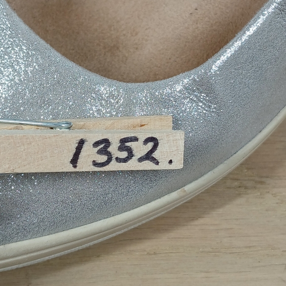 Vionic Ellery Silver Metallic Leather Ankle Strap Comfort Wedge Flats 1352 - Picture 12 of 12